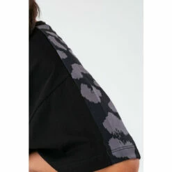 Hype. Black Leopard Label Boxy T-Shirt -Hype Shop unnamed file 124