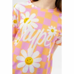 Hype Girls Pink Smiley Daisy Script T-Shirt -Hype Shop unnamed file 459